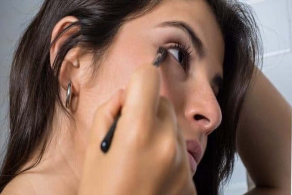 Makeup Products for Sensitive Eyes
